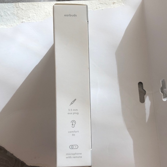 Heyday earbuds (mic & remote) - Picture 3 of 7